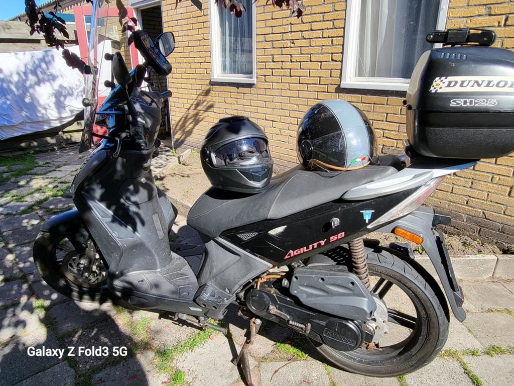 Kymco Agility 50 Scooter - Inclusief Topkoffer, Fietsen en Brommers, Scooters | Kymco, Ophalen, Gebruikt, Maximaal 45 km/u, Agility