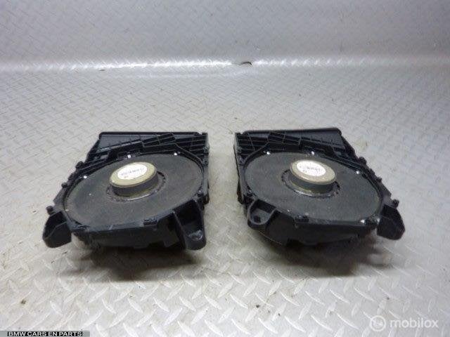 Subwoofers BMW 1-serie E8x set 2 stuks, Gebruikt, Ophalen of Verzenden, BMW, BMW