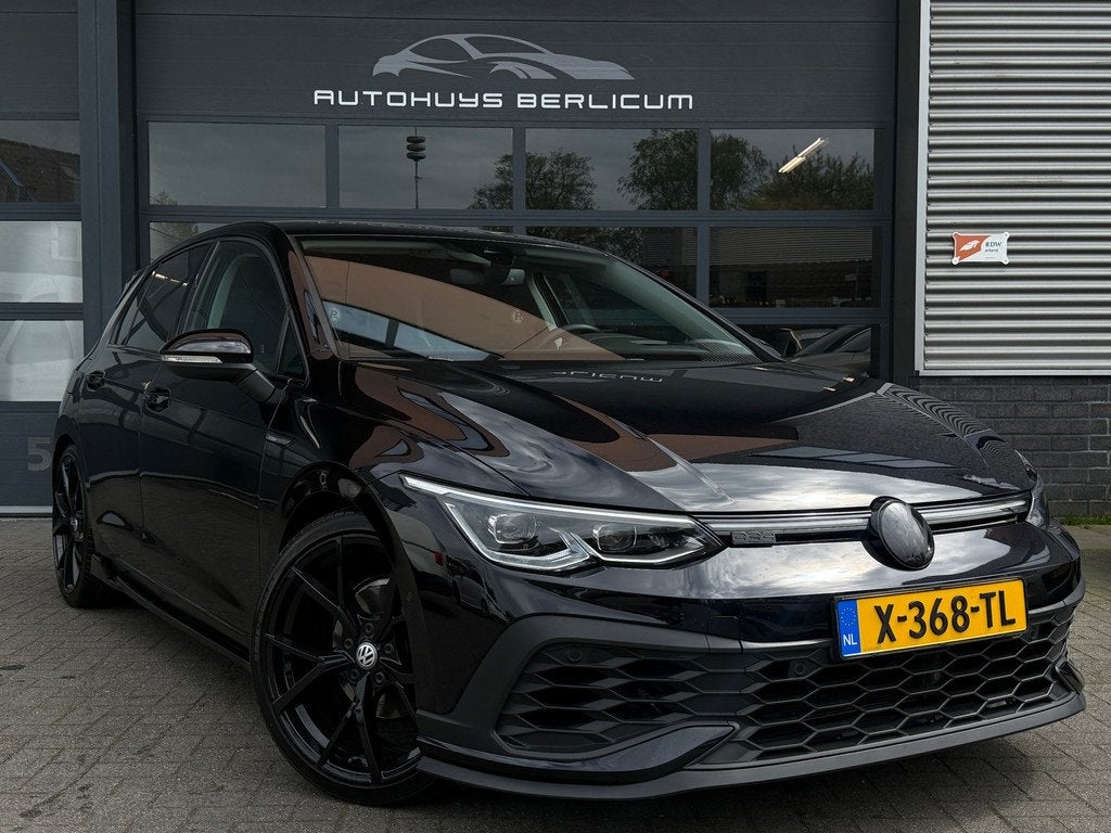Volkswagen Golf 1.5 eTSI Style R Line Sfeer Clima Maxton Sto, 4 cilinders, 150 pk, Alcantara, Zwart