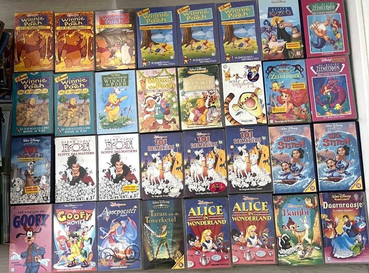 Grote collectie Disney VHS-banden  en meer €1 per stuk), Gebruikt, Animatie, Alle leeftijden, Amerikaans
