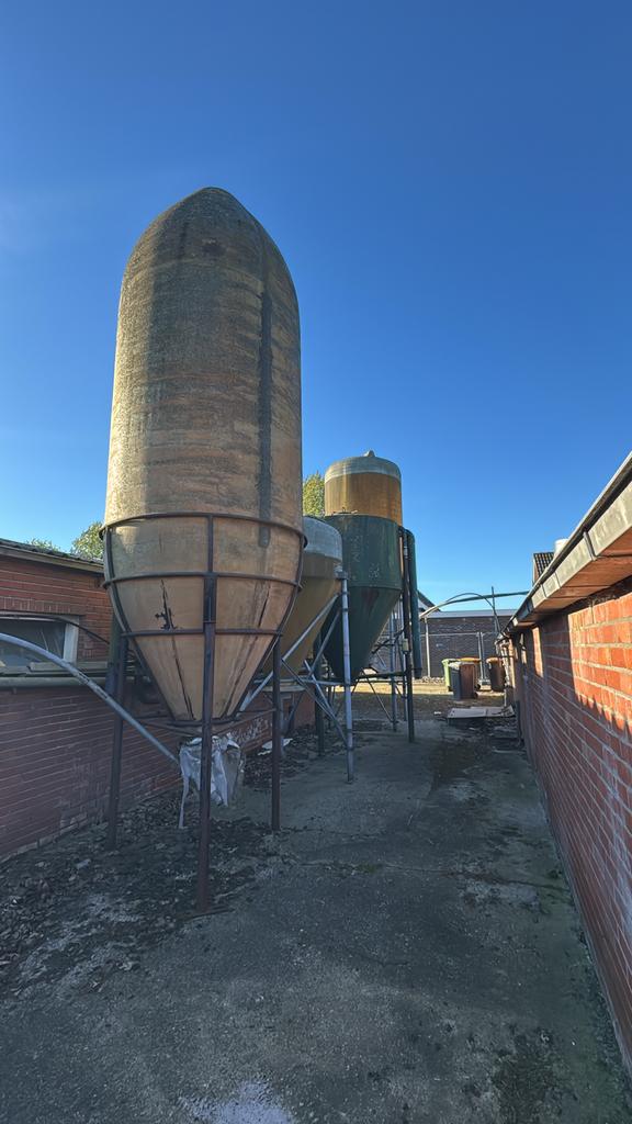 Gebruikte voersilo's en stalinrichting varkens - Rijssen, Ophalen, Ntb, Ntb, Ntb