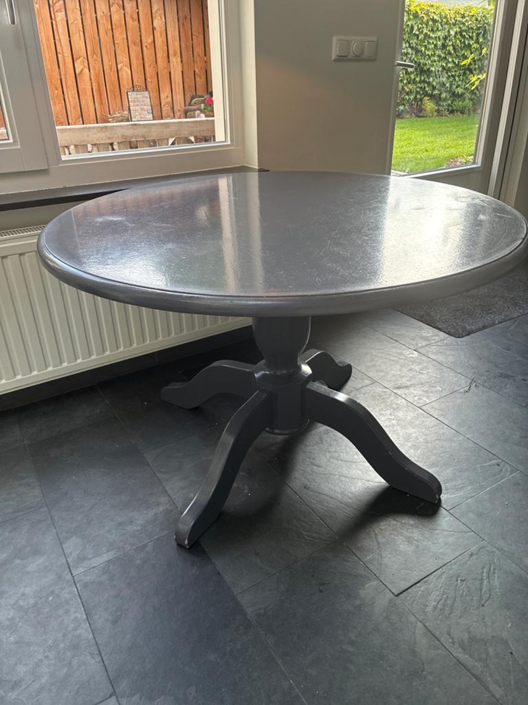 Stevige grijze tafel met middenpoot, Huis en Inrichting, Ophalen, Gebruikt, 100 tot 150 cm, Rond