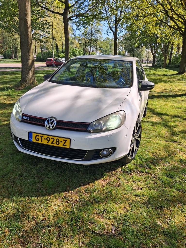 Volkswagen Golf 1.4 TSI 90KW 2008 Wit, Auto's, Volkswagen, Stof, Zwart, 4 cilinders, Parkeersensor