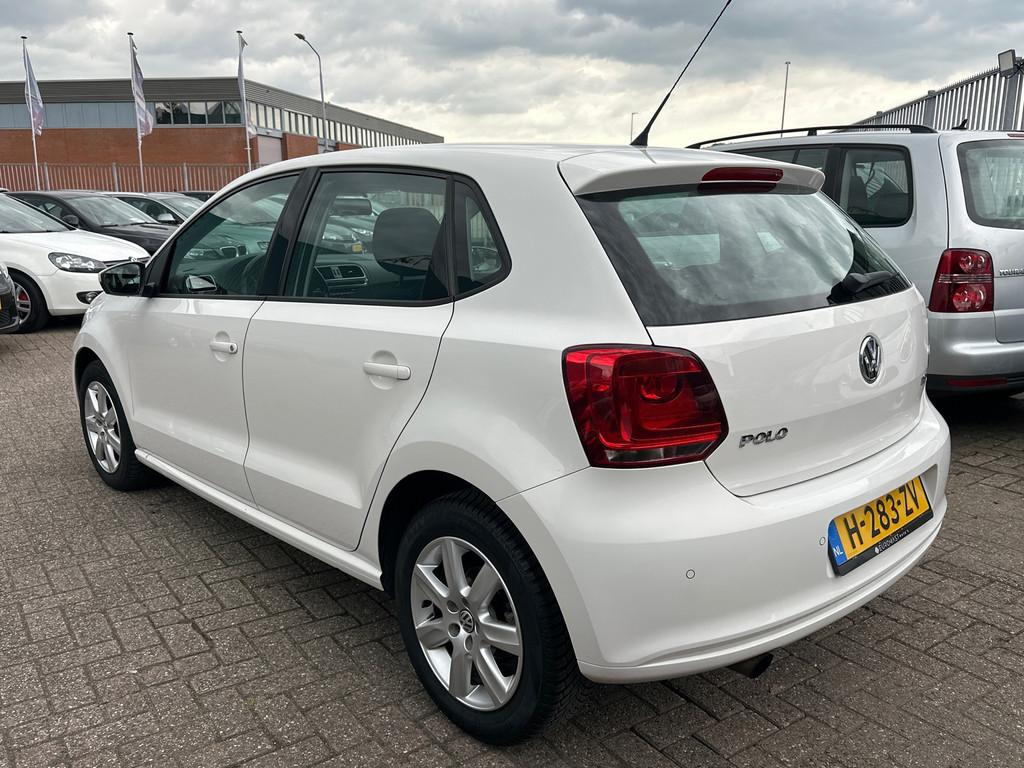 Volkswagen Polo Gereserveerd!, Auto's, Voorwielaandrijving, Euro 5, Wit, 988 kg