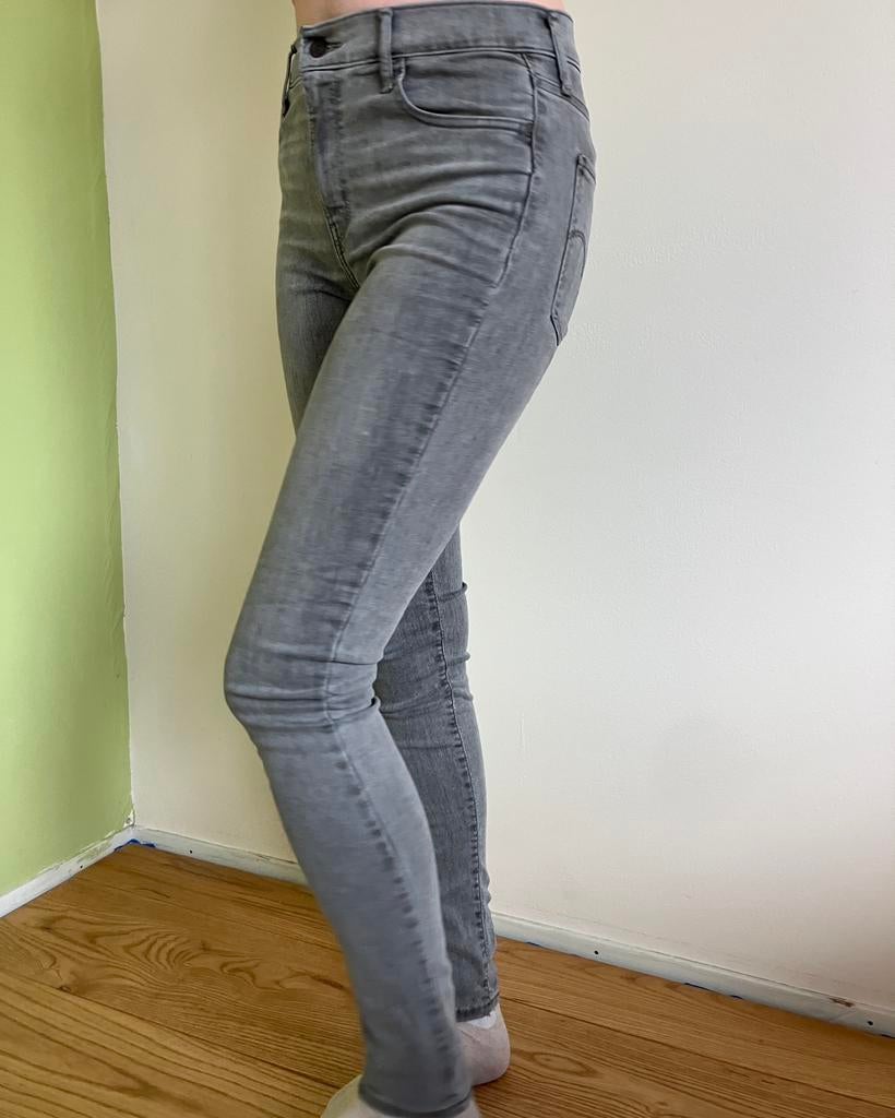 Jeans Levi’s 720  W29 L 32 grijs, Ophalen of Verzenden, Zo goed als nieuw, Grijs, W28 - W29 (confectie 36)