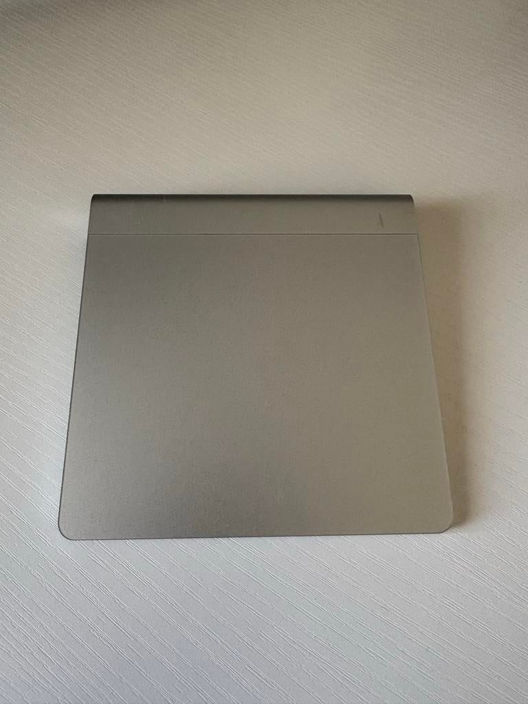 Apple Magic Trackpad - Draadloos, Computers en Software, Muizen, Gebruikt, Trackpad, Draadloos, Ophalen of Verzenden