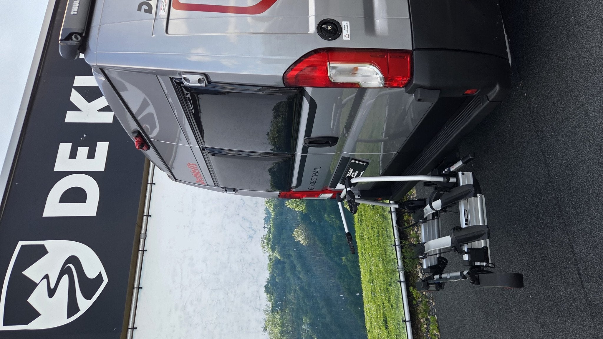 Dethleffs Globetrail 640 EK verwacht (bj 2024), Caravans en Kamperen, Automaat, Buscamper of Camperbus, Tot en met 2, 6 tot 7 meter