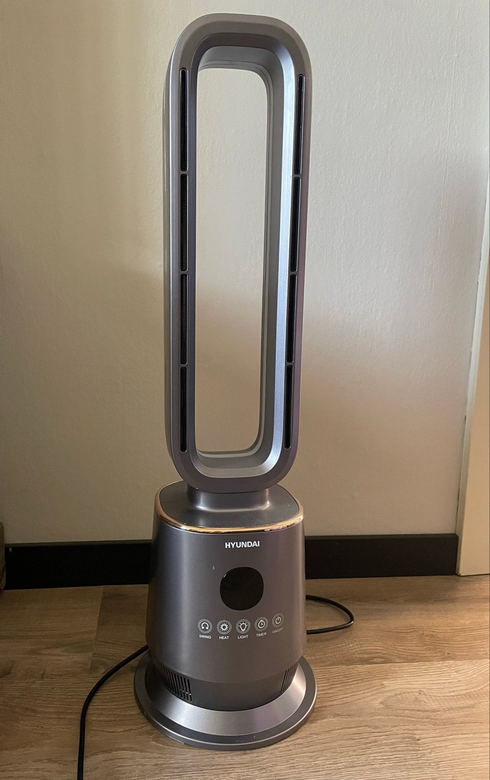 Hyundai ventilatorkachel, Ophalen, Ventilator met afstandsbediening, Zo goed als nieuw, Torenventilator