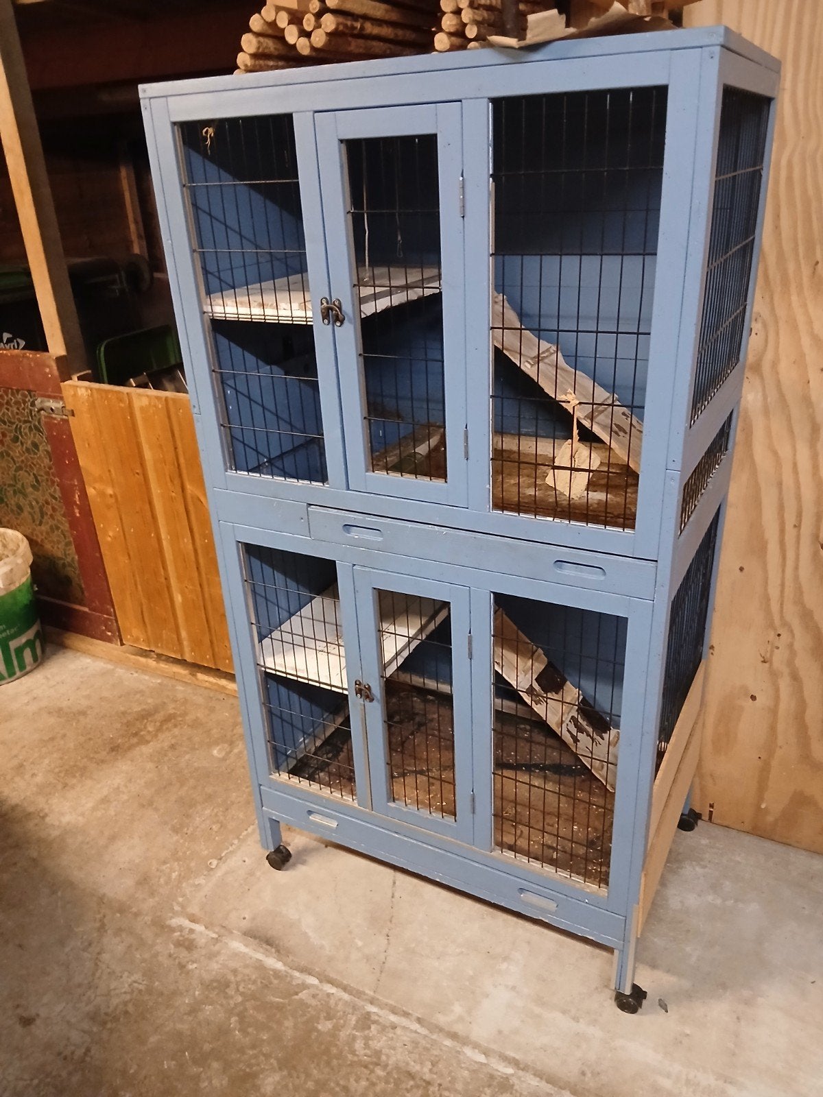 te koop een knaag dieren kooi

hij kan als 1 kooi of 2 kooie, Dieren en Toebehoren, Kooi, 110 cm of meer, Cavia, Ophalen
