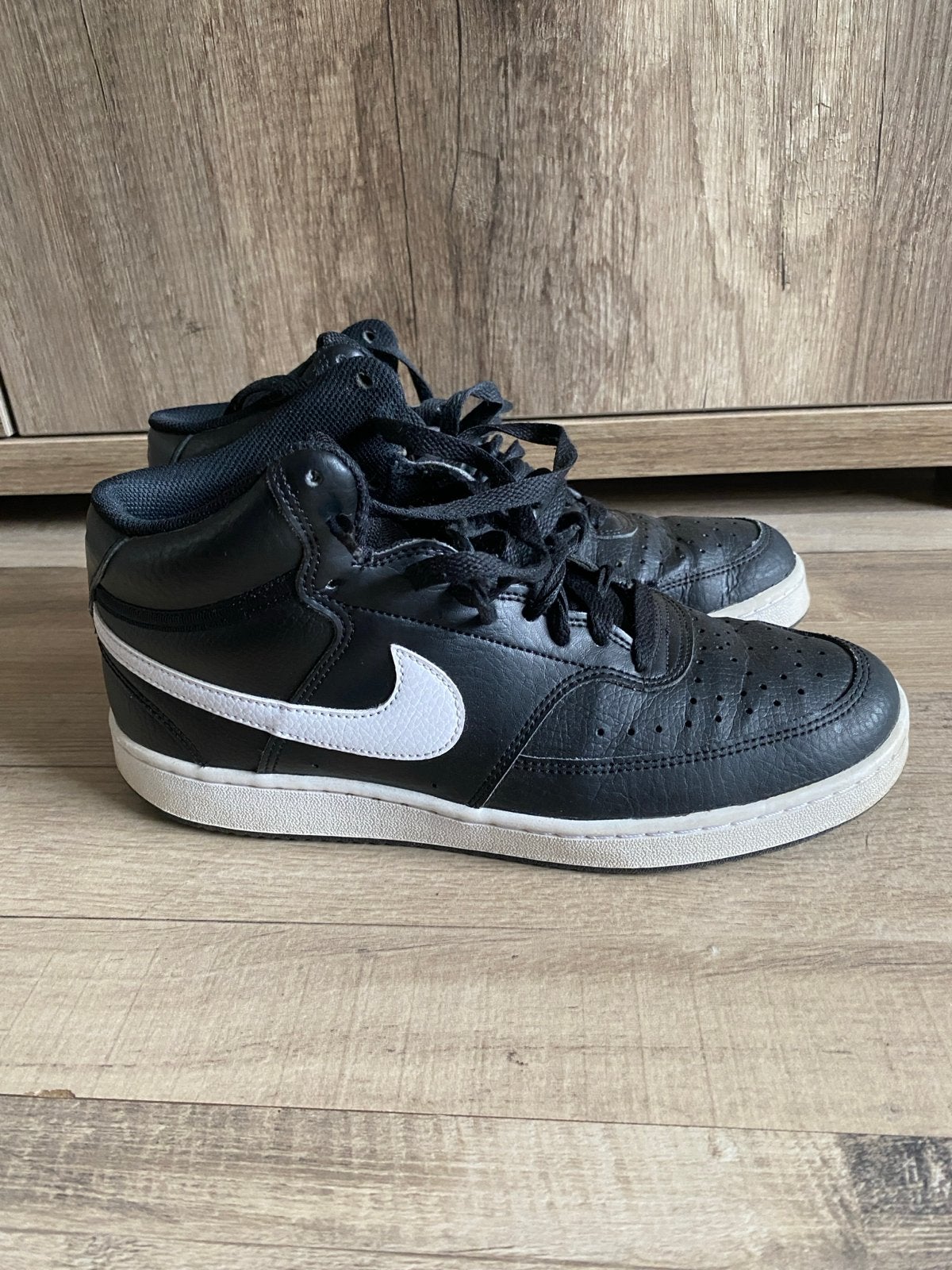 Nike Court Vision Mid sneakers - Zwart met wit, Kleding | Dames, Verzenden, Gedragen, Zwart, Sneakers of Gympen