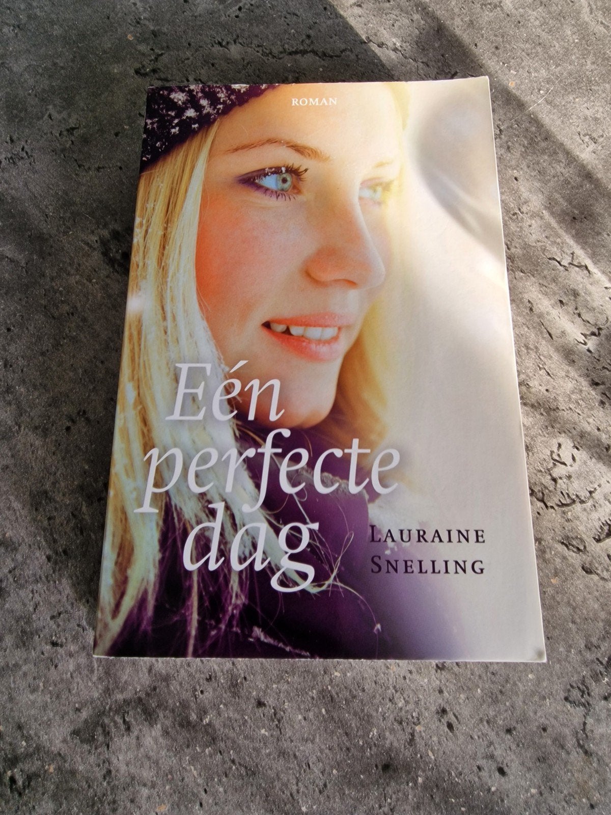 Eén perfecte dag - Lauraine Snelling (Roman), Ophalen of Verzenden, Gelezen, Lauraine Snelling, Nederland