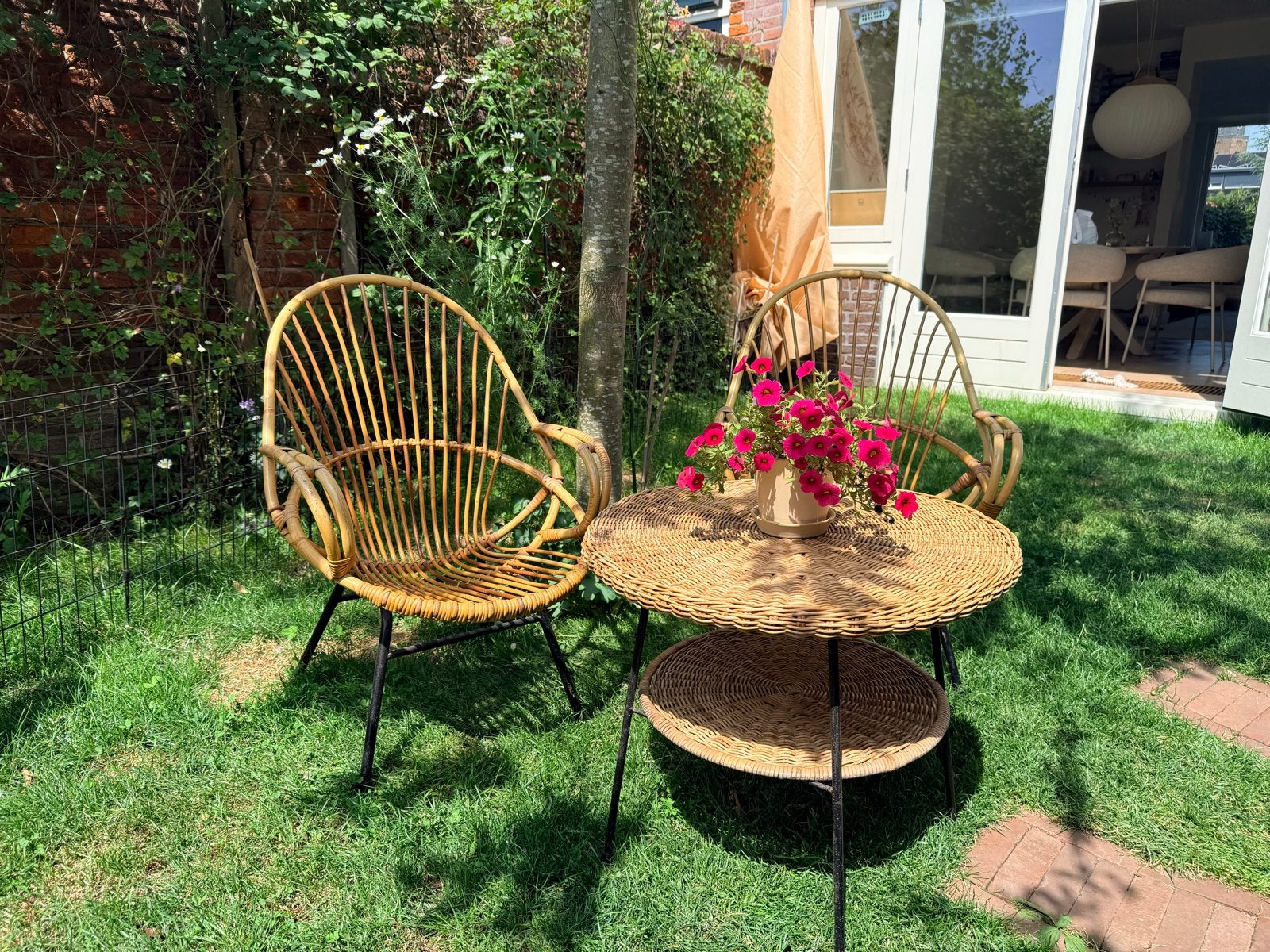 Vintage jaren '60 rotan set met stalen poten, Tuin en Terras, Tuinsets en Loungesets, Gebruikt, Bijzettafel, Rotan, Tuinset