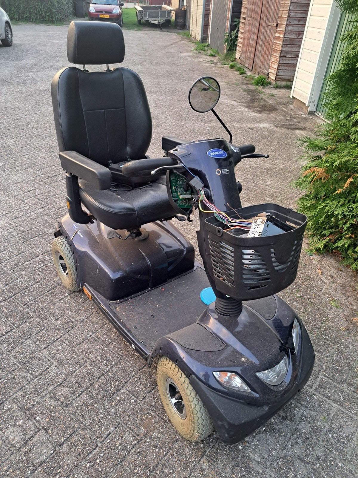 scootmobiel opknapper accus zijn goed prinplaat doorgebrand, Ophalen of Verzenden