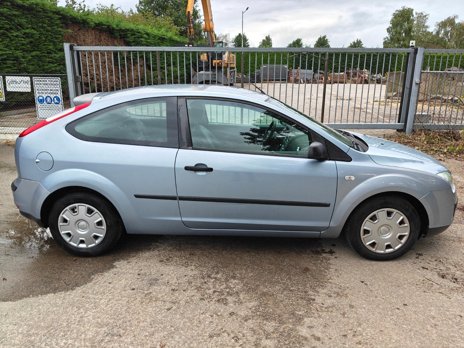 Ford Focus 1.6 74KW 3D 2005 Blauw, Auto's, 1596 cc, 4 cilinders, Blauw, 49 €/maand