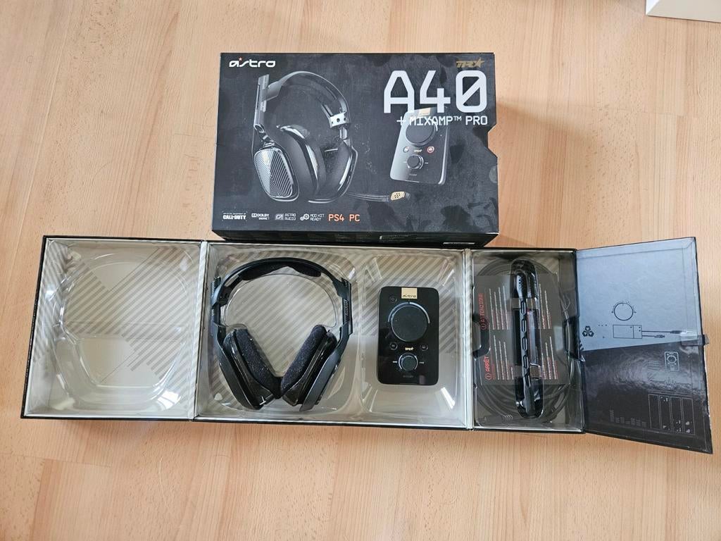 Astro A40 + MixAmp Pro Gaming Headset, Computers en Software, Headsets, Ophalen, Mute-functie, Zo goed als nieuw, Over-ear