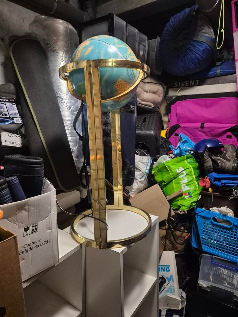 Vintage Wereldbol met Verlichting en Gouden Standaard, Huis en Inrichting, Woonaccessoires | Wereldbollen, Ophalen, Verlicht, Gebruikt