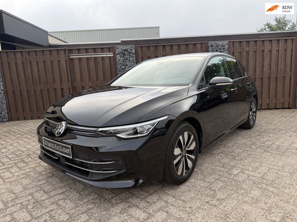 Volkswagen Golf 1.5 eTSI Life Edition GOAL IQ LIGHT BTW, Zwart, 4 cilinders, 150 pk, Zwart