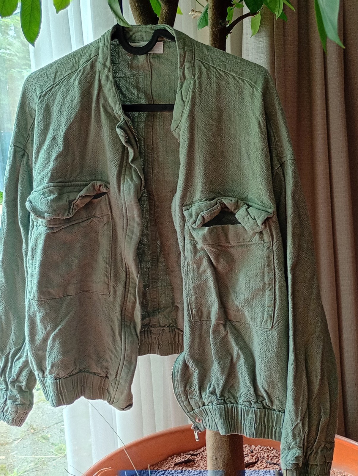 Primark Cares Cargo Broek en Bomberjack Set - Maat L, Kleding | Dames, Ophalen, Maat 42/44 (L), Zo goed als nieuw, Lang