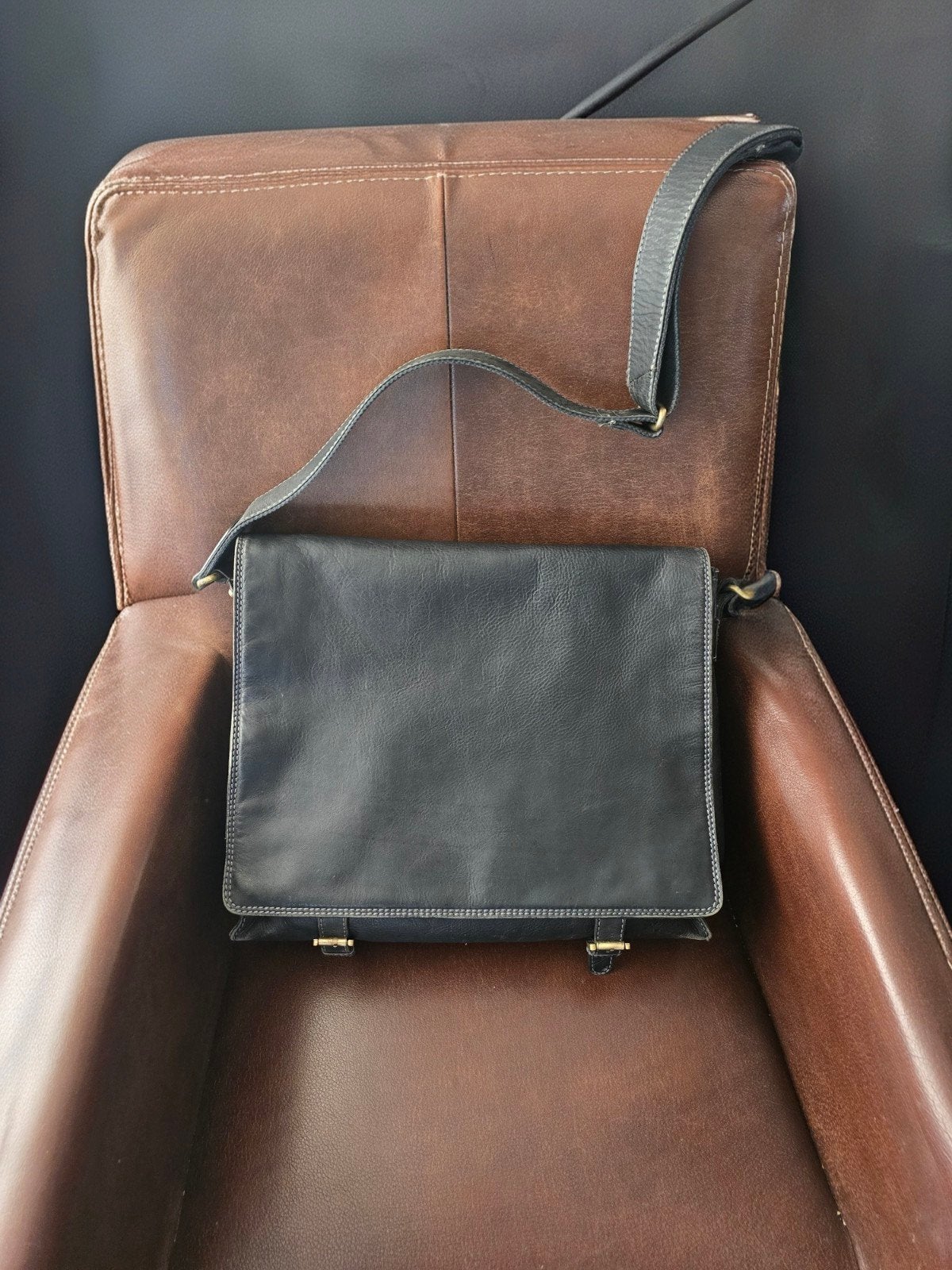 Robuuste Zwarte Leren Laptoptas - 14/15 inch, Ophalen of Verzenden, 15 inch, Zo goed als nieuw, Aktetas