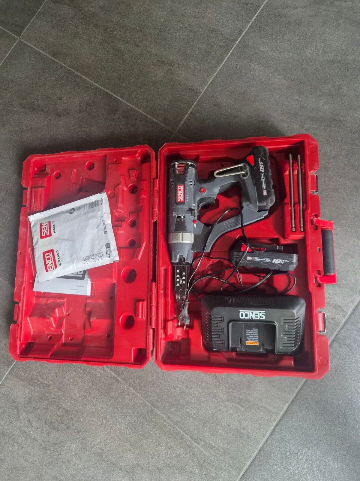 Senco Schroefmachine met Accu en Oplader in Koffer, Ophalen, Zo goed als nieuw