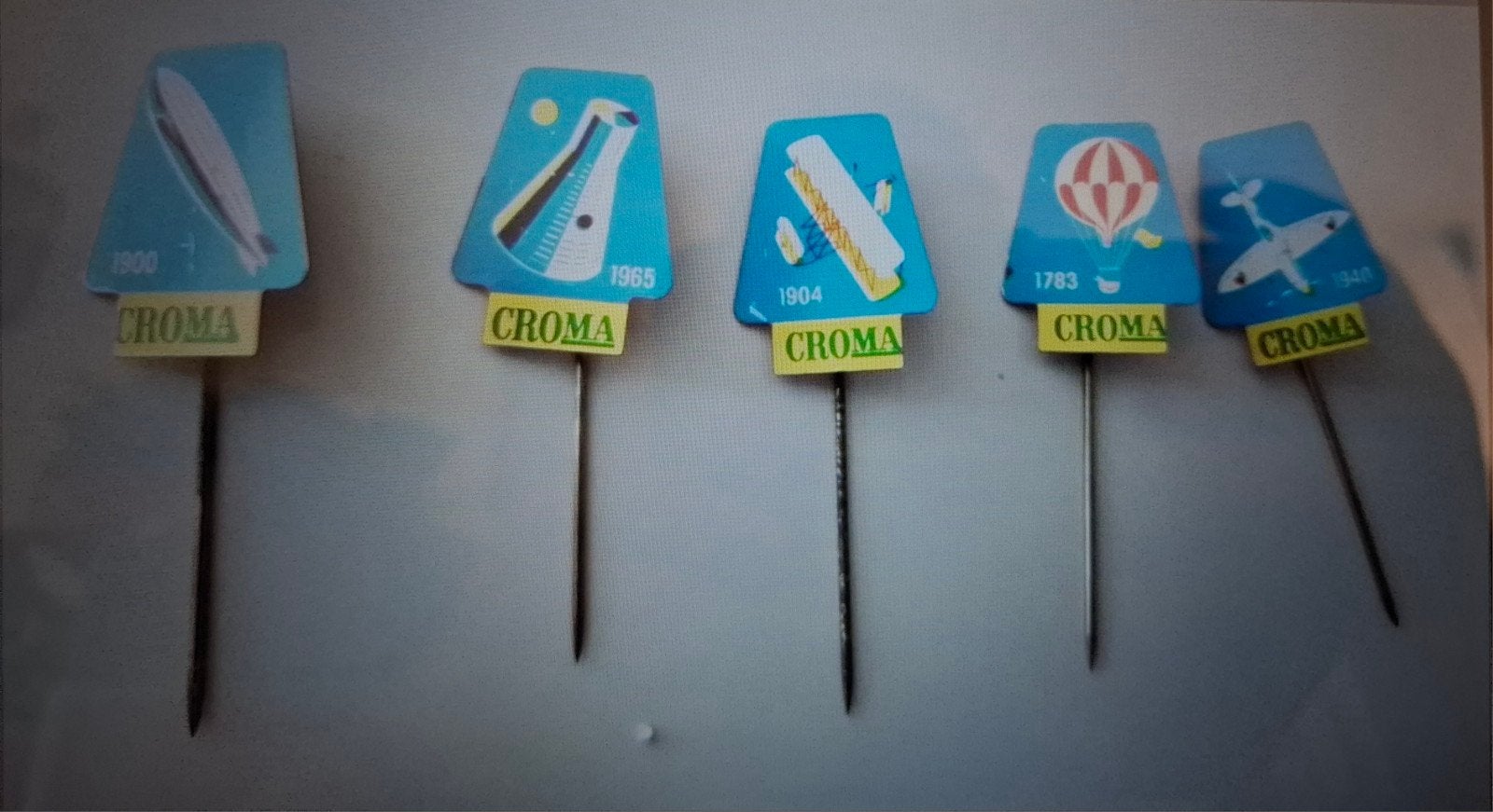 5 Speldjes Croma, Verzamelen, Ophalen of Verzenden, Zo goed als nieuw, Transport, Speldje of Pin