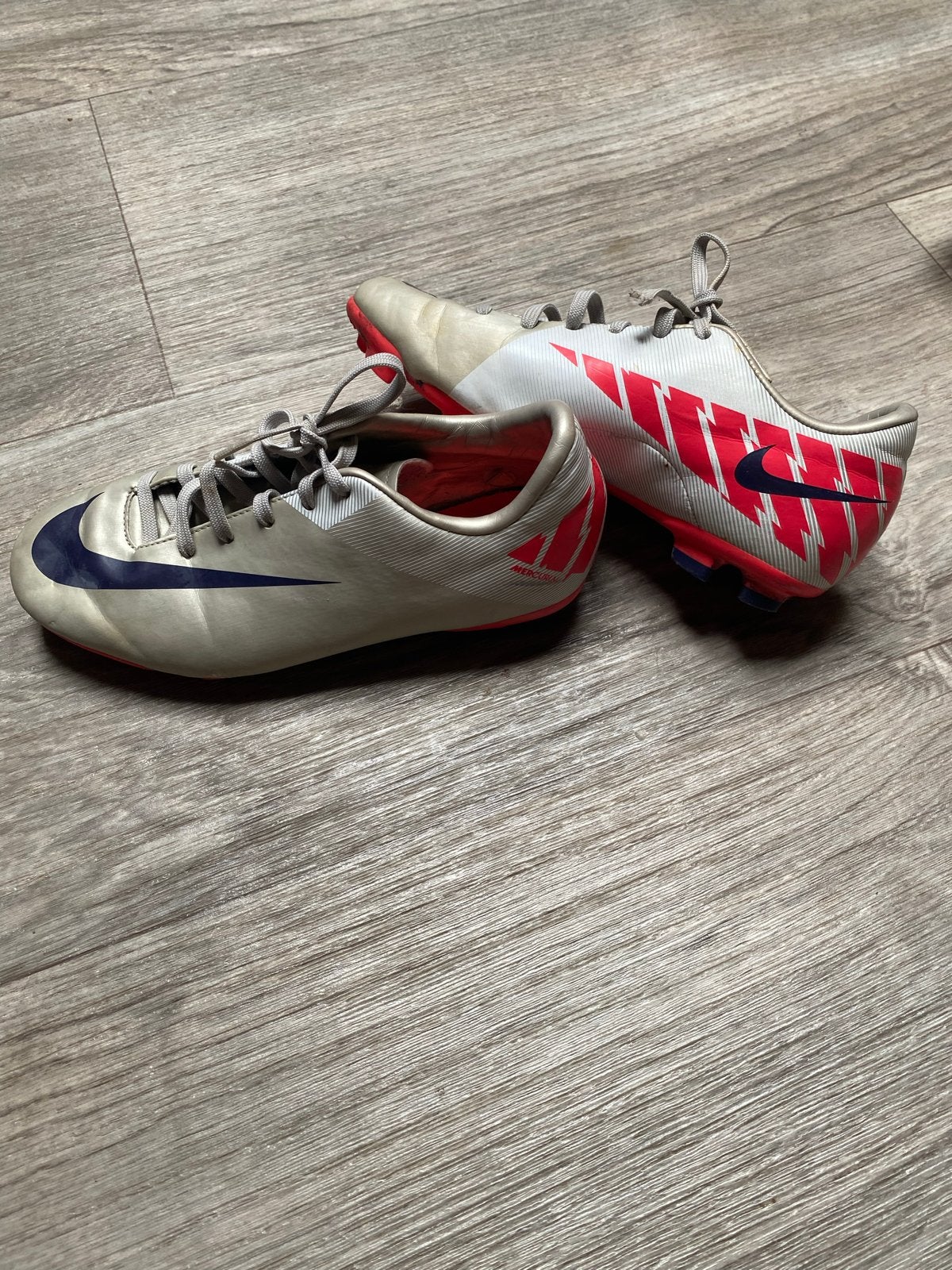 Nike Mercurial voetbalschoenen - Maat 36, Sport en Fitness, Voetbal, Verzenden, Gebruikt, Schoenen