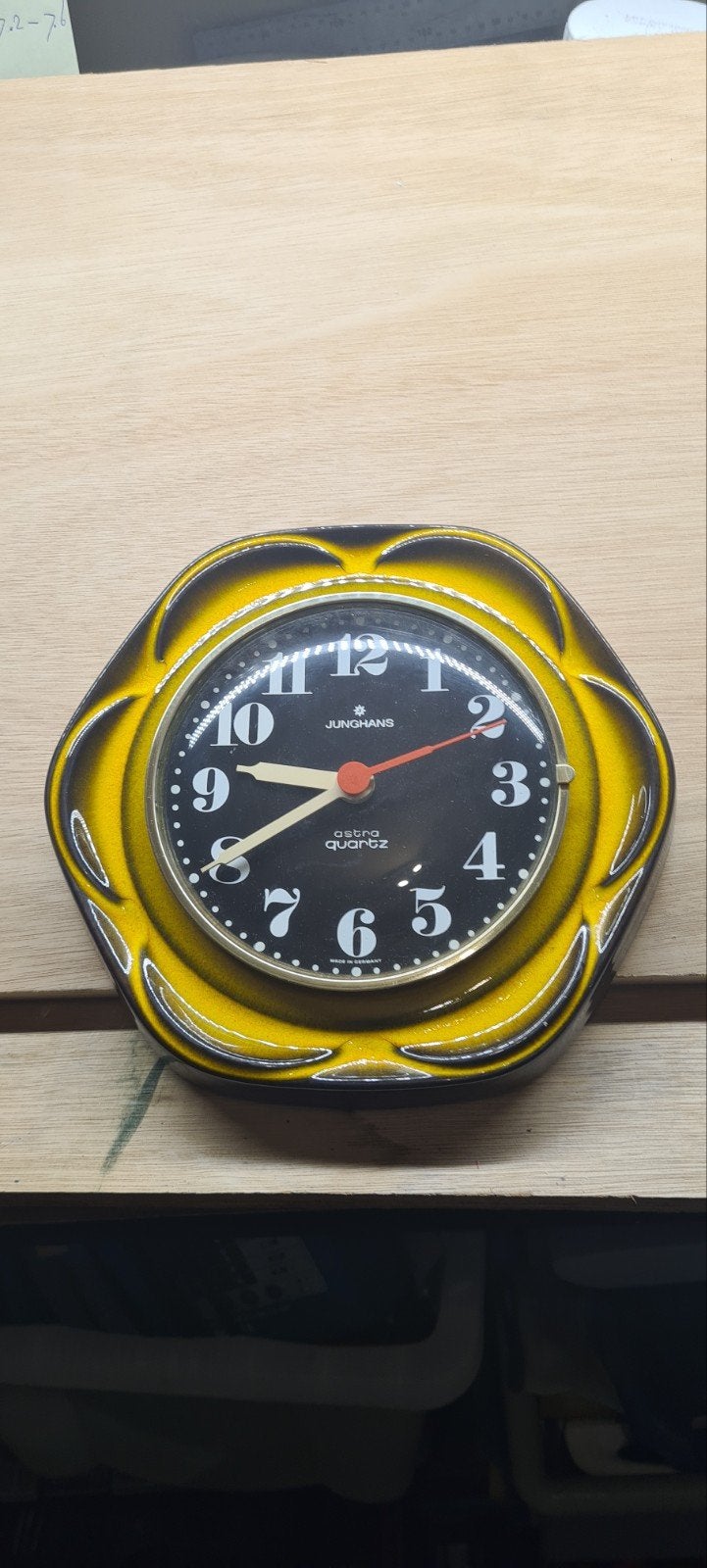 Vintage Junghans Astra Quartz Wandklok - Made in Germany, Antiek en Kunst, Antiek | Klokken, Ophalen