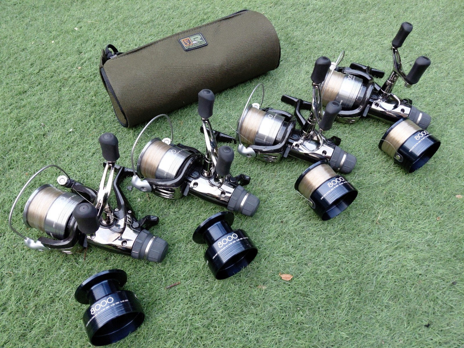 2 of 4x Shimano Baitrunner XT 8000 BR, Ophalen of Verzenden, Zo goed als nieuw, Molen