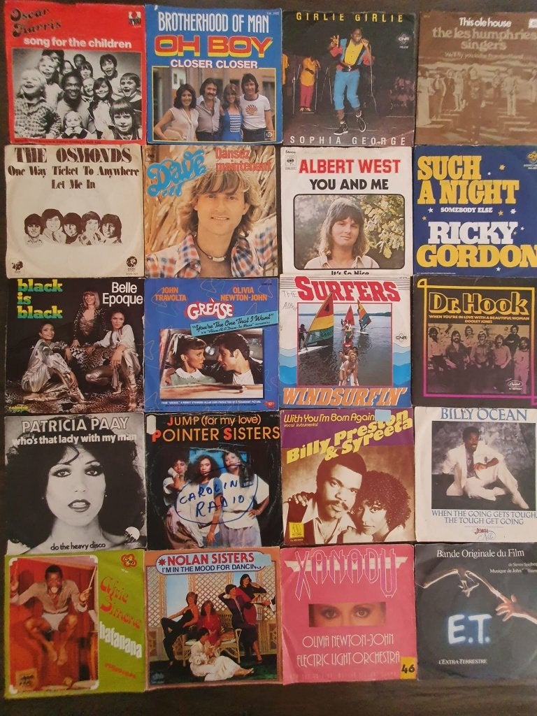 Partij, verzameling Engelstalige singles (200 stuks), Gebruikt, 7 inch, Pop, Fotohoes