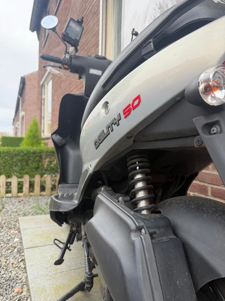 Kymco scooter 45 km/u – rijdt goed – nette staat, Fietsen en Brommers, Scooters | Kymco, Ophalen of Verzenden, Gebruikt, Benzine