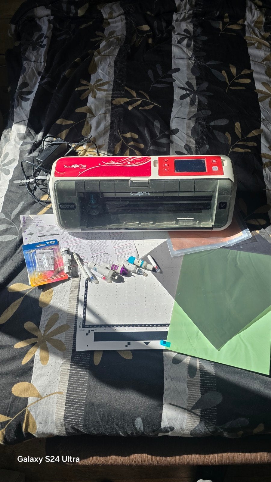 Brother ScanNCut CM700 snijplotter met veel accessoires, Gebruikt, Elektrisch, Ophalen of Verzenden, Kunststof