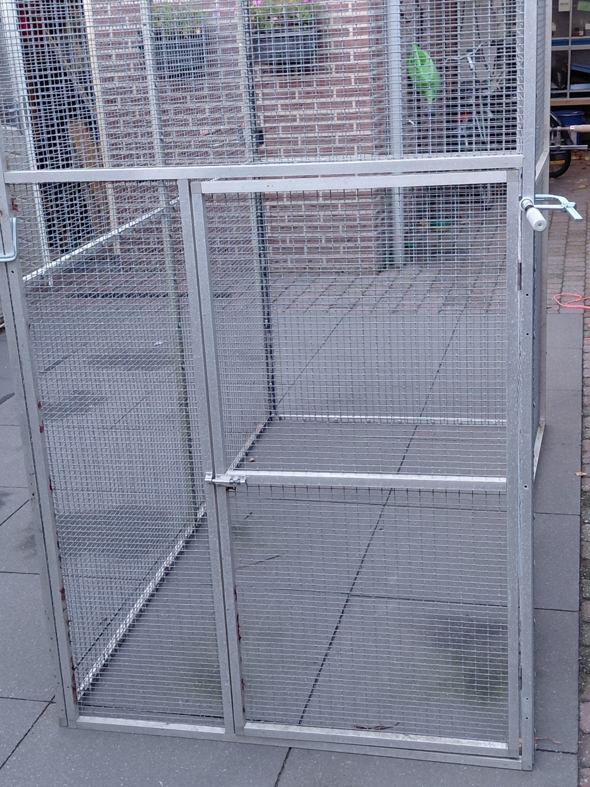 volière panelen, Ophalen