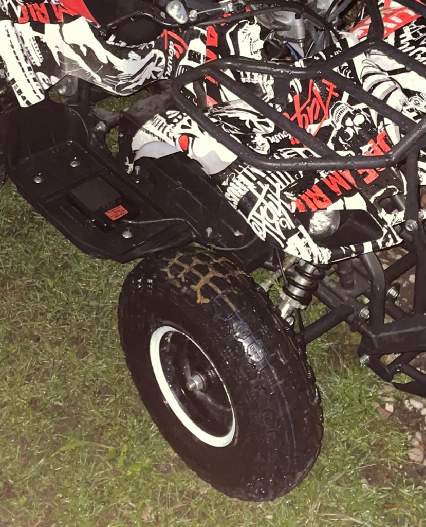 Ladertje kinderquad 48V gezocht., Fietsen en Brommers, Minibikes, Midibikes en Pitbikes, Ophalen, Zo goed als nieuw, Overige typen