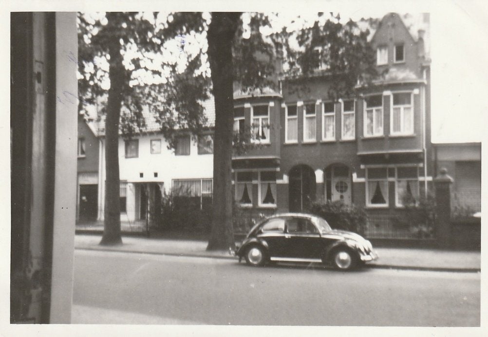 Tilburg  oude foto Bredaseweg  1958 volkswagen kever vw, Ophalen of Verzenden, 1940 tot 1960, Noord-Brabant