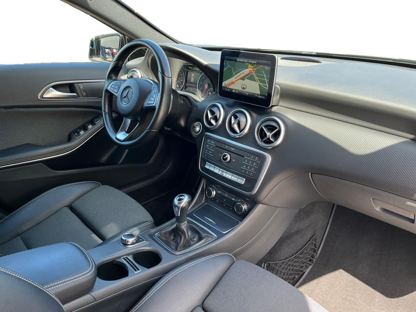 Mercedes-Benz A-klasse 160 Ambition | Navigatie | Cruise Con, Auto's, Voorwielaandrijving, Gebruikt, Euro 6, 4 cilinders