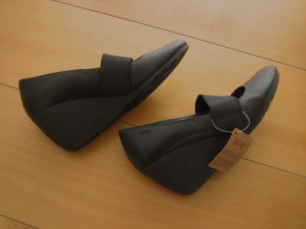 Nieuw! Zwart leren pumps met sleehak CAMPER 38 Snazzeys, Kleding | Dames, Schoenen, Pumps, Verzenden, Zwart, Nieuw