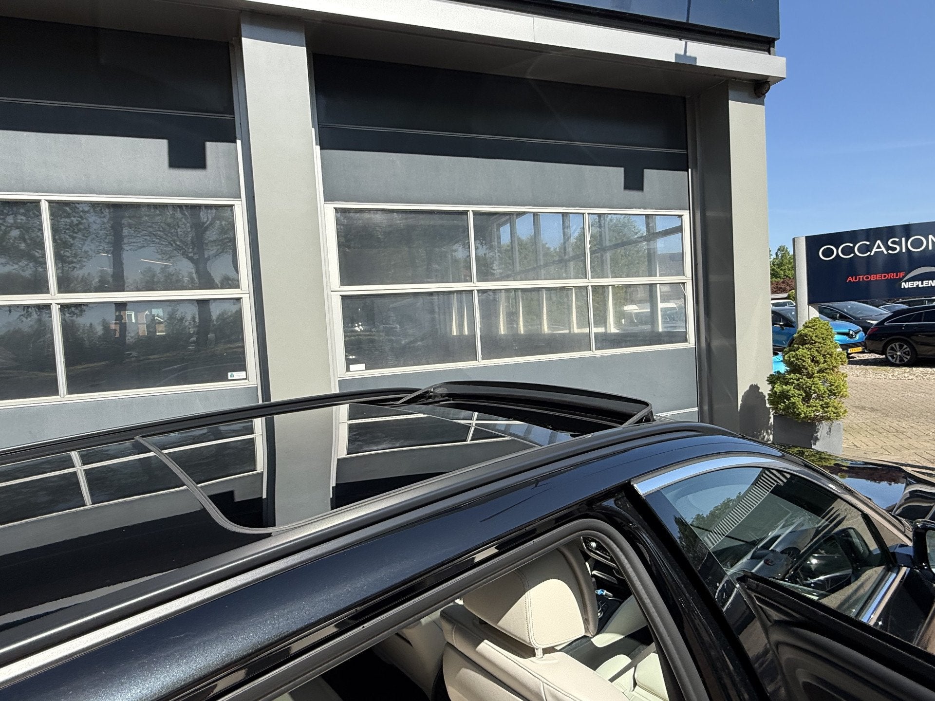 Foto 73 van BMW 5 Serie Touring 520i High Executive | Pano | Leder | 04-
