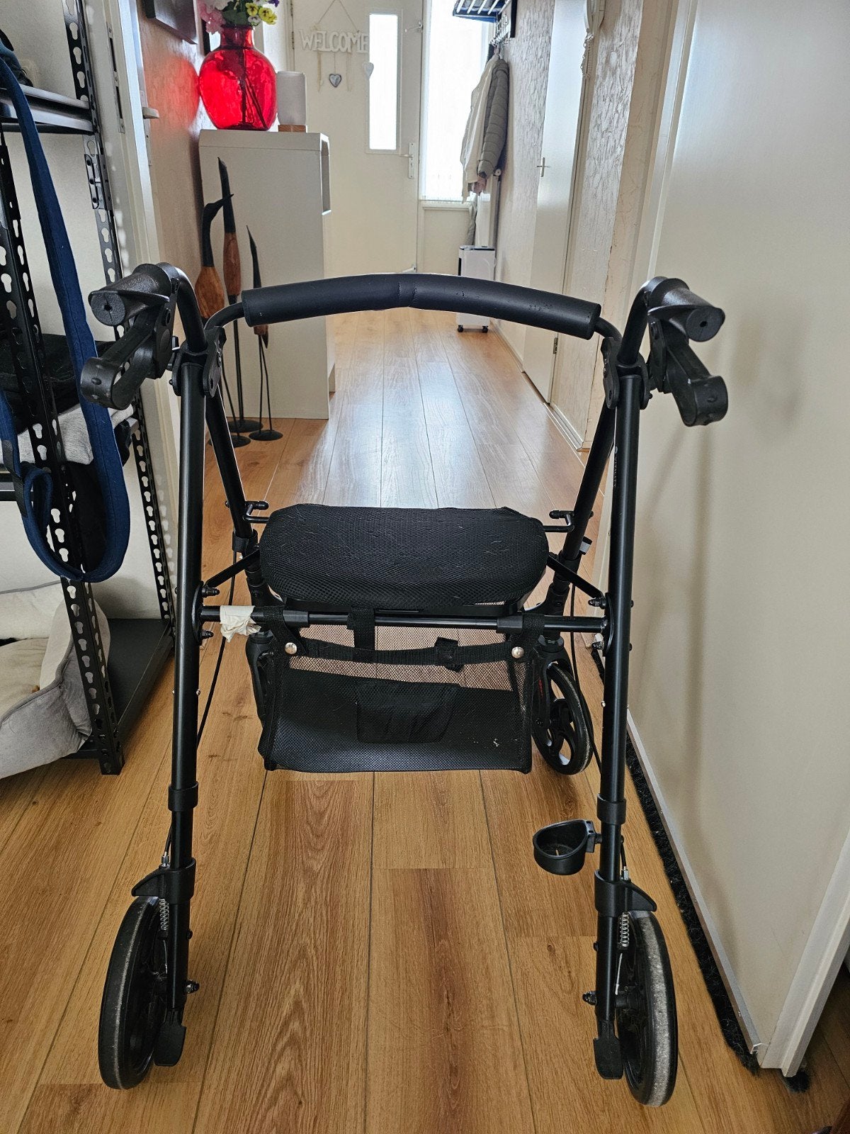 goed uitziende rollator, Diversen, Ophalen, Lichtgewicht, Zo goed als nieuw