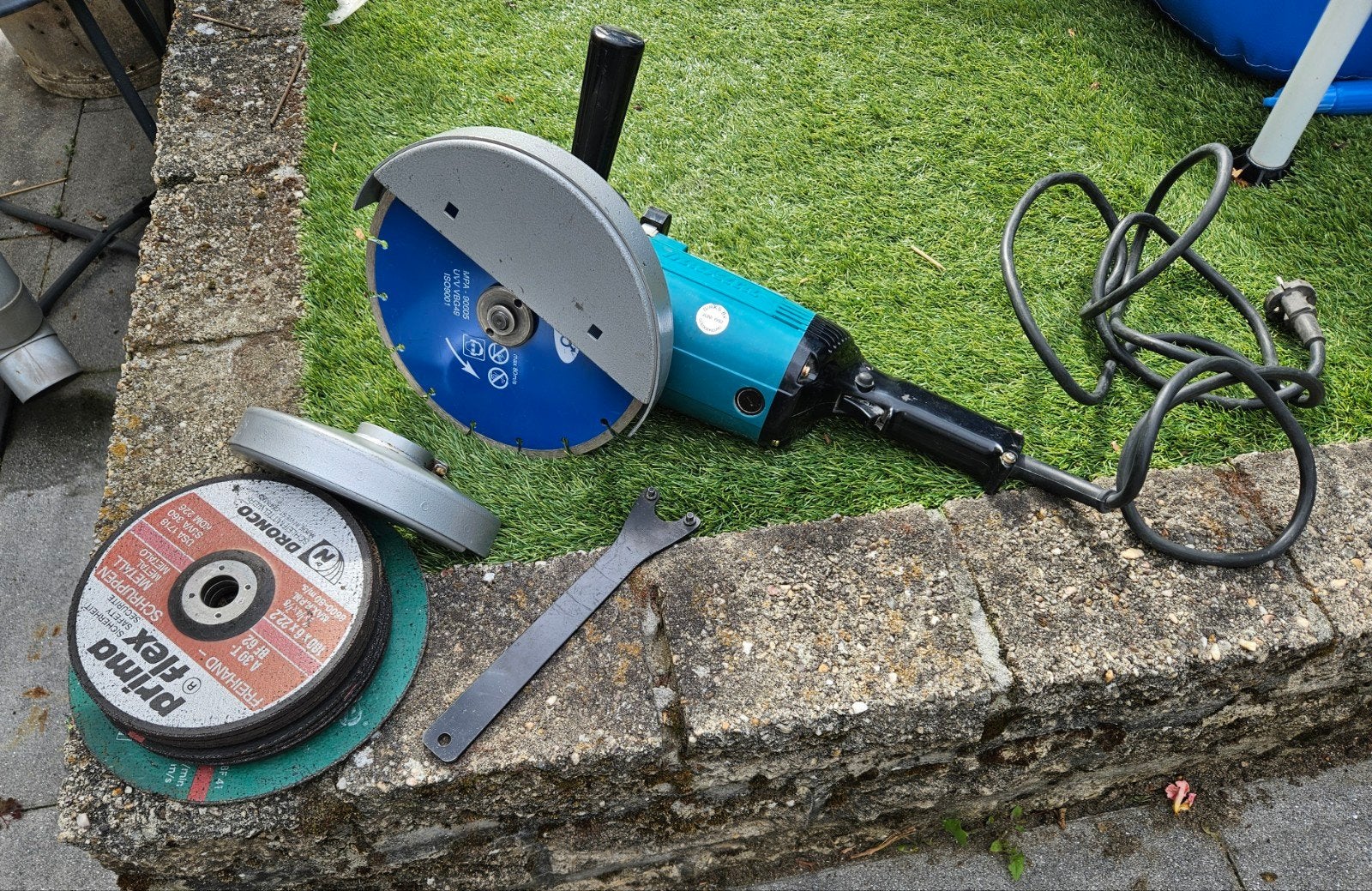 Makita haakse slijper 180mm en 230mm, Doe-het-zelf en Verbouw, Gereedschap | Slijpmachines, Ophalen, Gebruikt, 1000 watt of meer