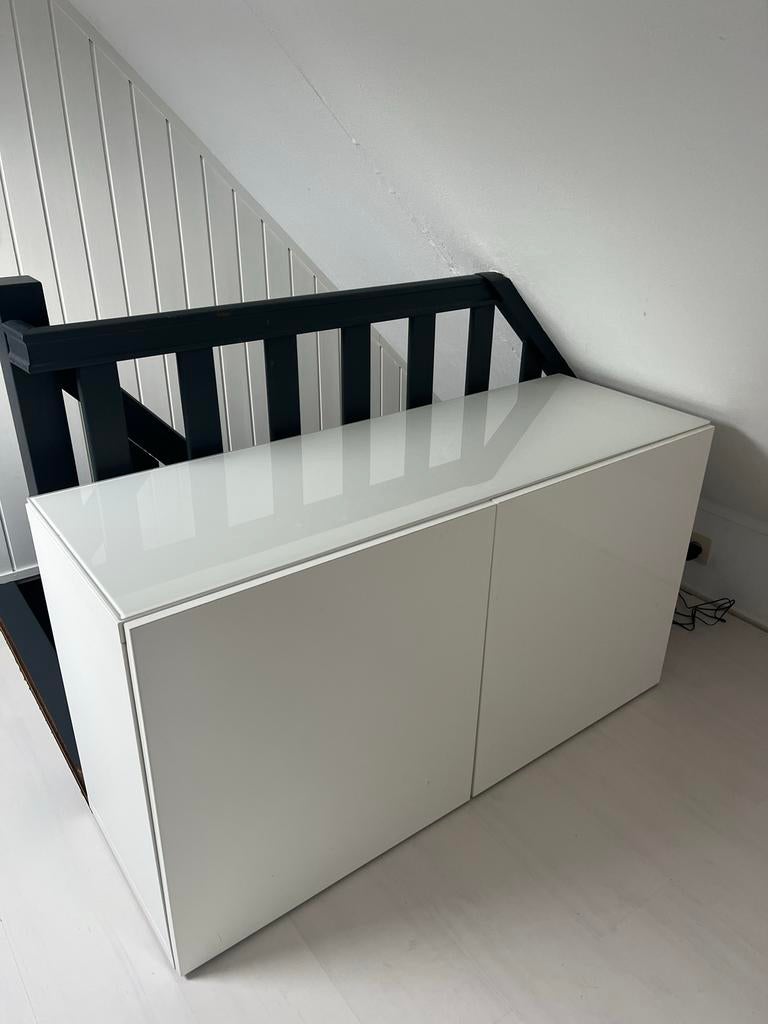 Ikea Besta kast met glazen bovenplaat, Ophalen, Gebruikt