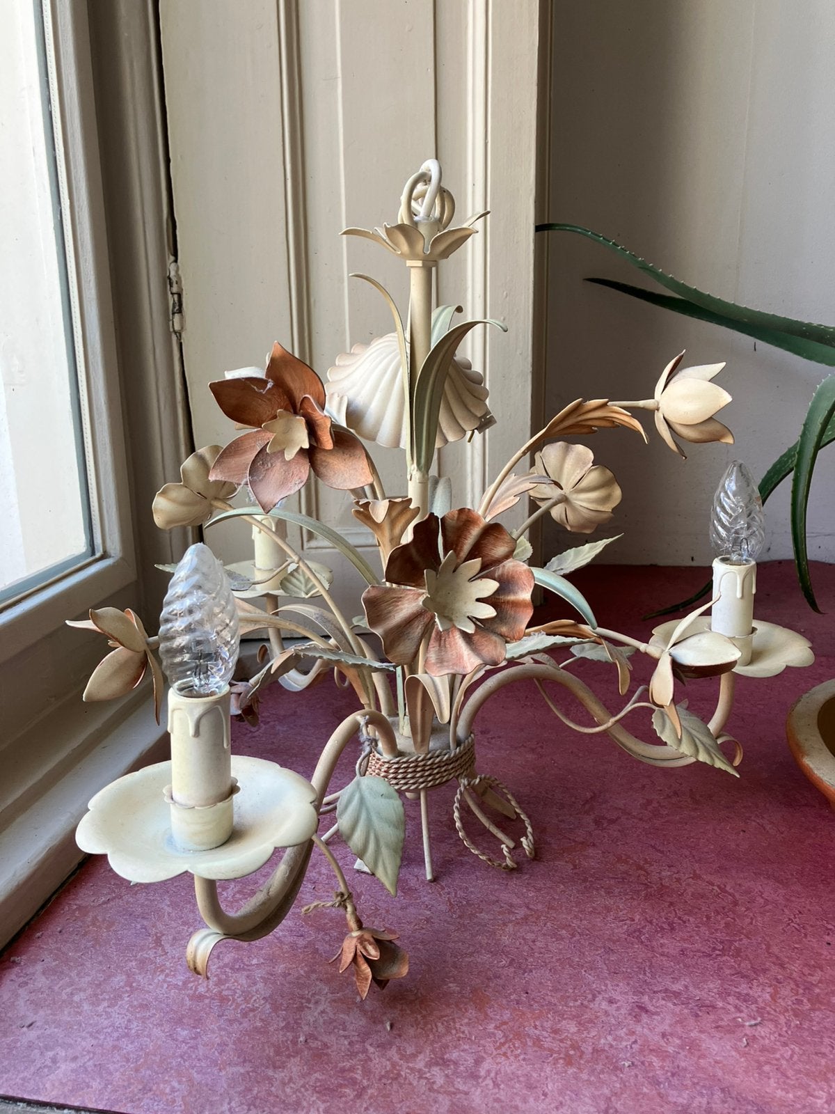 Franse bloemen luchter brocante, Ophalen