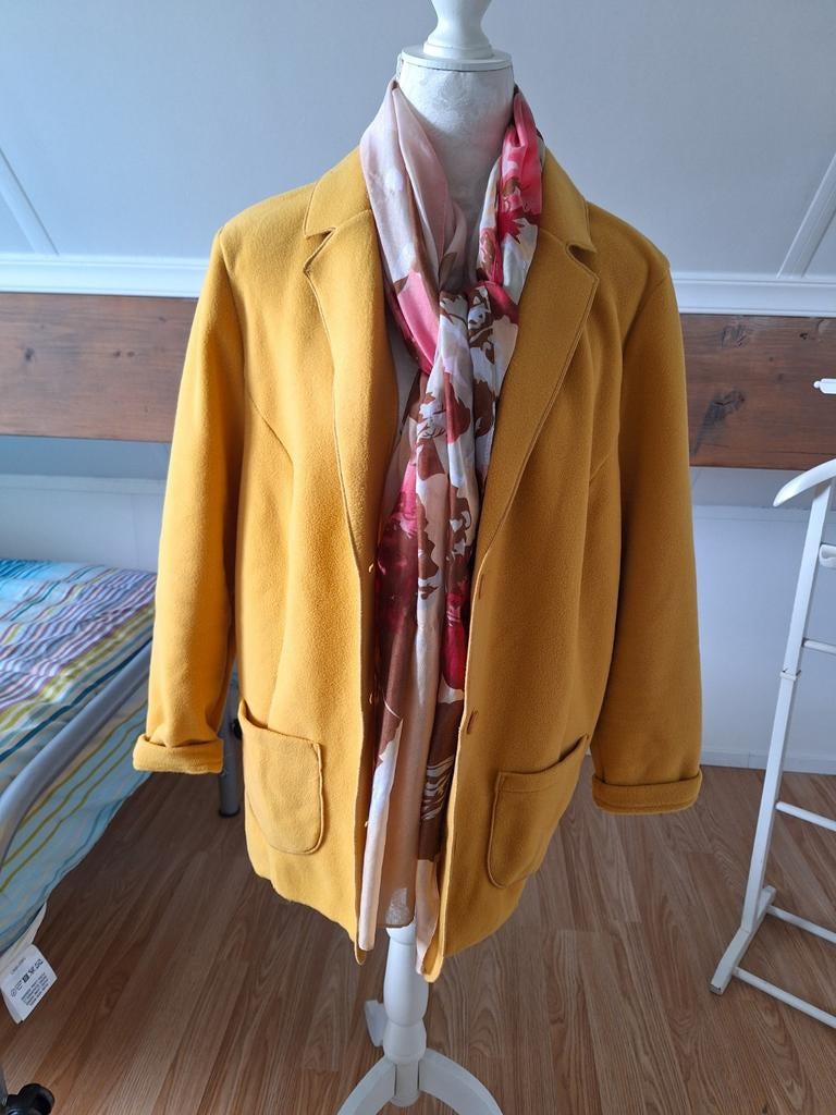 Okergele blazer/jasje met reverskraag incl sjaal maat 50, Geel, Maat 46/48 (XL) of groter, Ophalen of Verzenden, Jasje