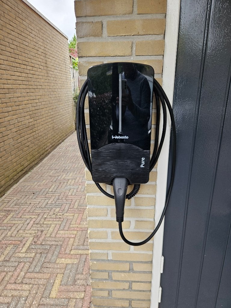 Laadpaal wand Webasto Pure II + kabel, Ophalen, Zo goed als nieuw, Laadpaal en Laadkabel