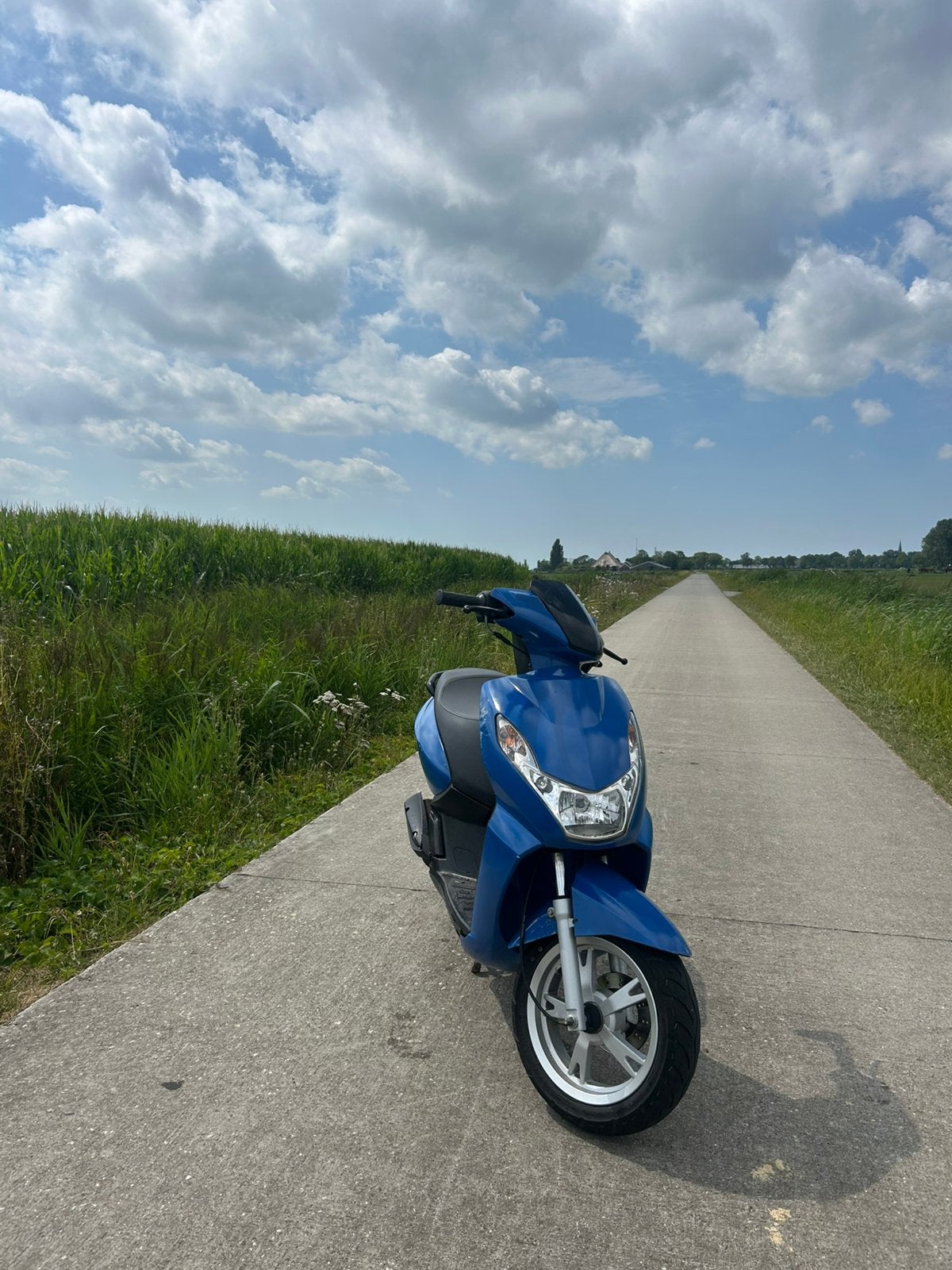 Peugeot kisbee 2016, Fietsen en Brommers, Scooters | Peugeot, Ophalen, Gebruikt, Overige modellen, Maximaal 45 km/u