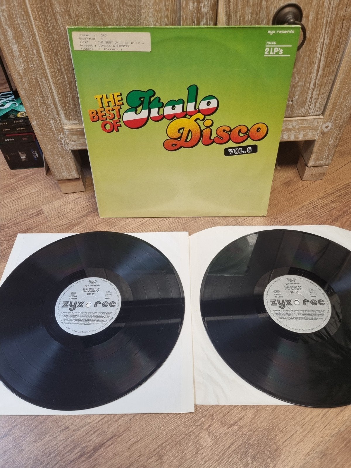 lp's The Best Of Italo-Disco Vol. 6, Cd's en Dvd's, Vinyl | Dance en House, Ophalen of Verzenden, Zo goed als nieuw, Overige formaten