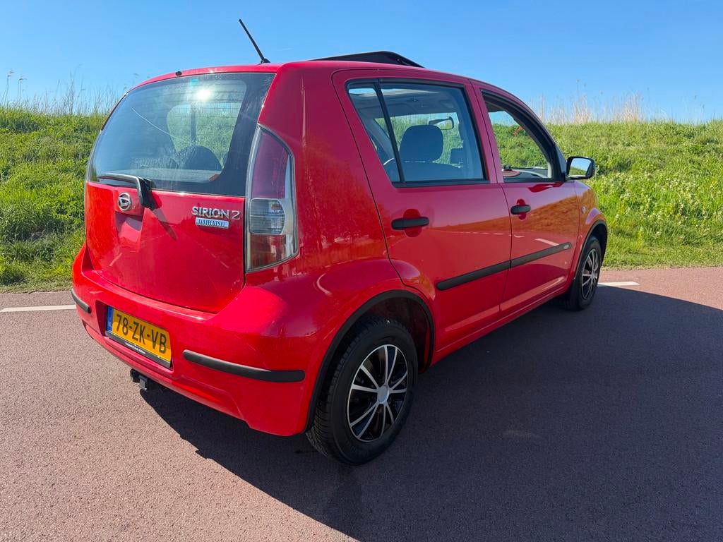 Daihatsu Sirion 2 1.0-12V PREMIUM UITVOERING / APPLE CARPLAY, Voorwielaandrijving, Stof, Gebruikt, Bedrijf