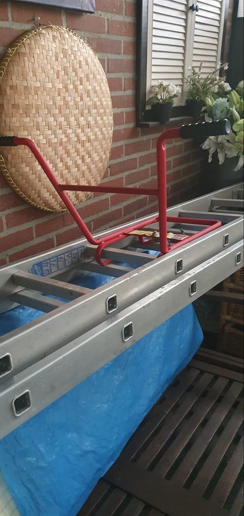 Ladder 7 meter met muursteun - 22 treden, Ophalen, Gebruikt, Ladder, 4 meter of meer