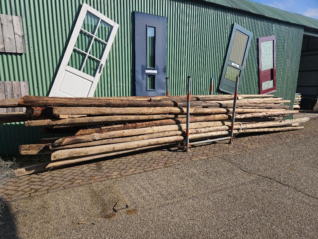 Partij Kap dak sporen dennenhout ronde palen  ( 247 ), Ophalen, Zo goed als nieuw, 250 cm of meer, Palen