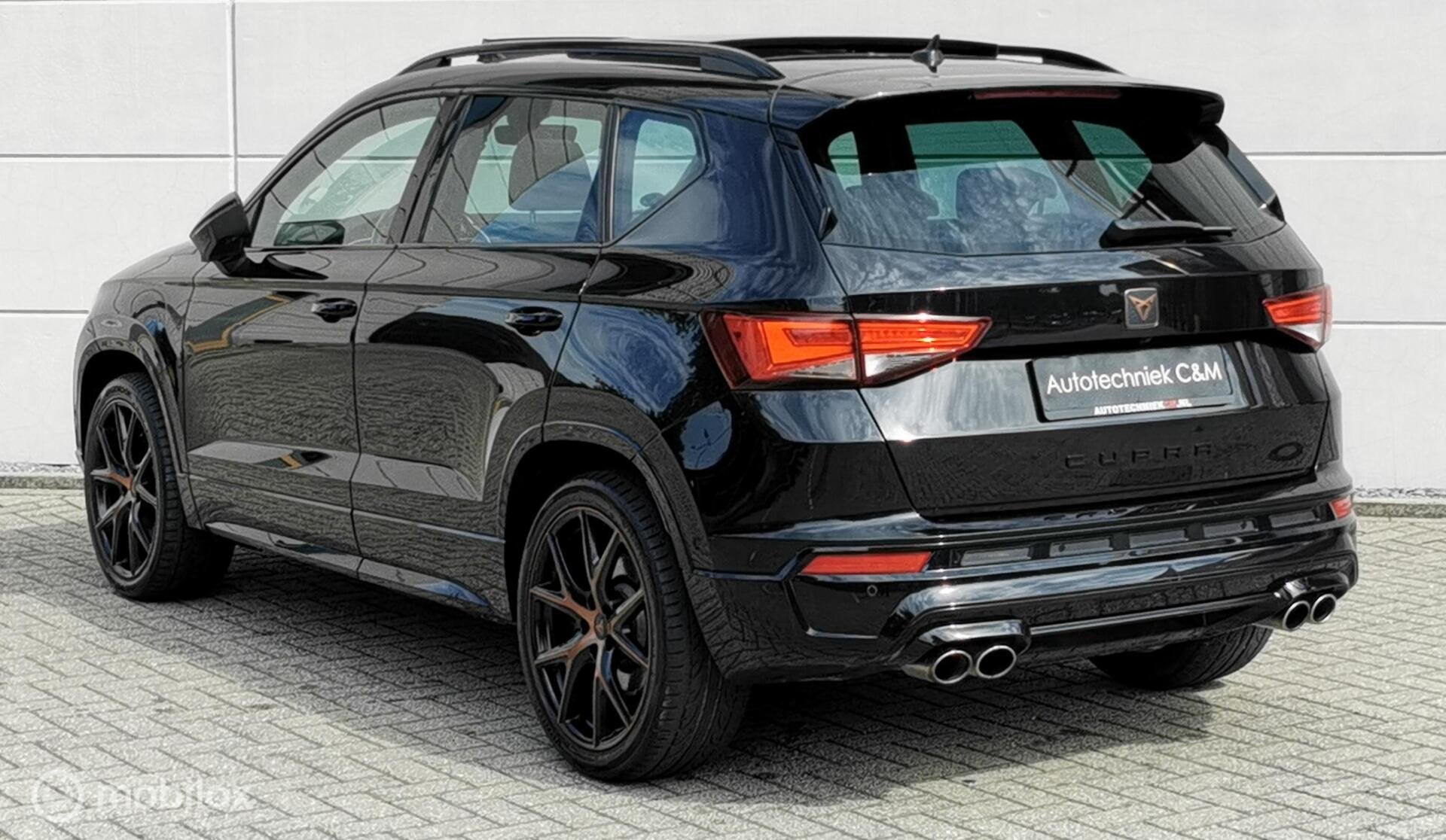 CUPRA Ateca 2.0 TSI 4DRIVE/DSG/300PK/PANO/DCC/ACC/360/BOMVOL, Automaat, Zwart, 4 cilinders, 1984 cc