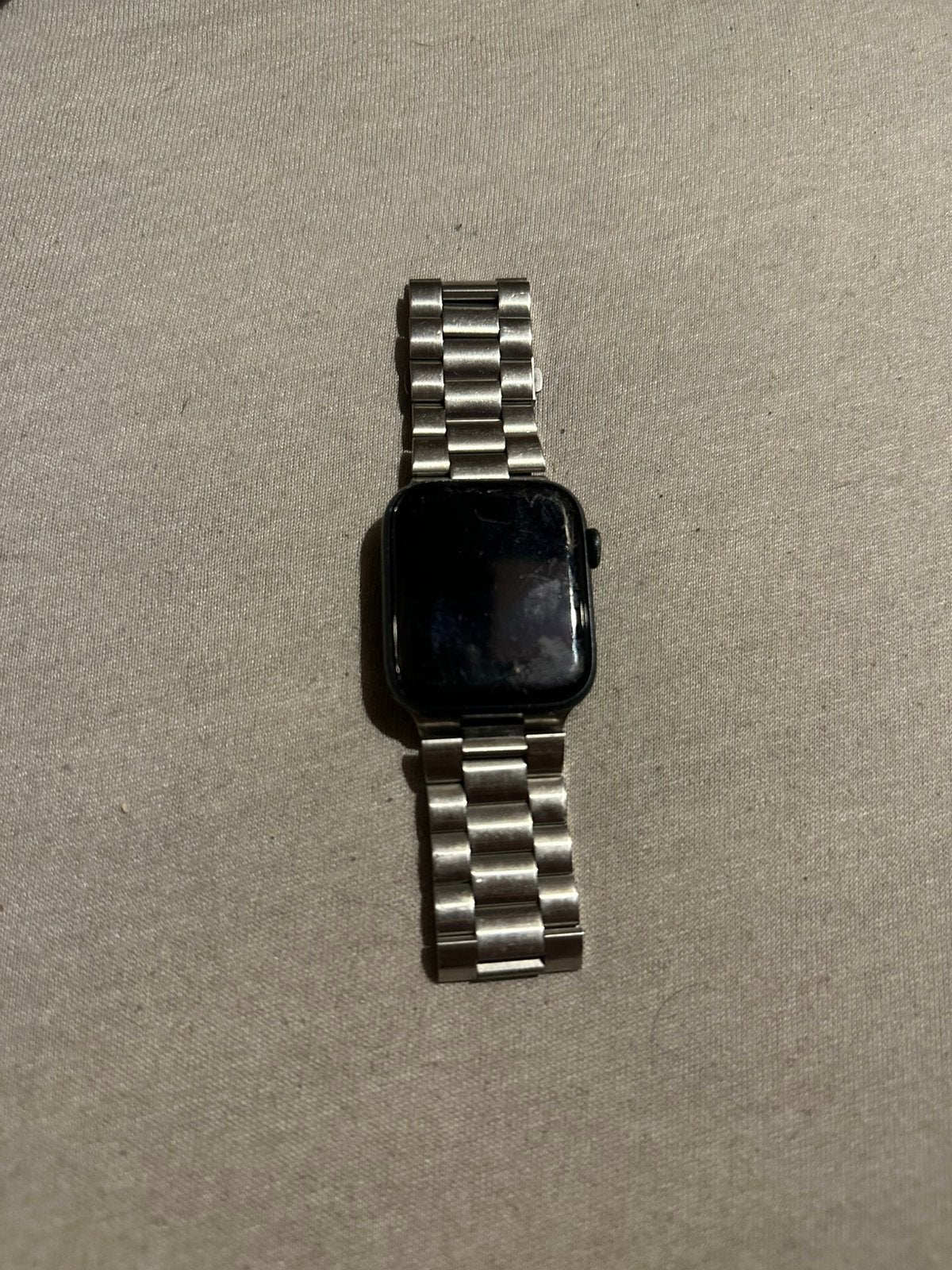 Apple watch SE 2022 44mm, Ophalen of Verzenden, Zo goed als nieuw, Zwart, IOS